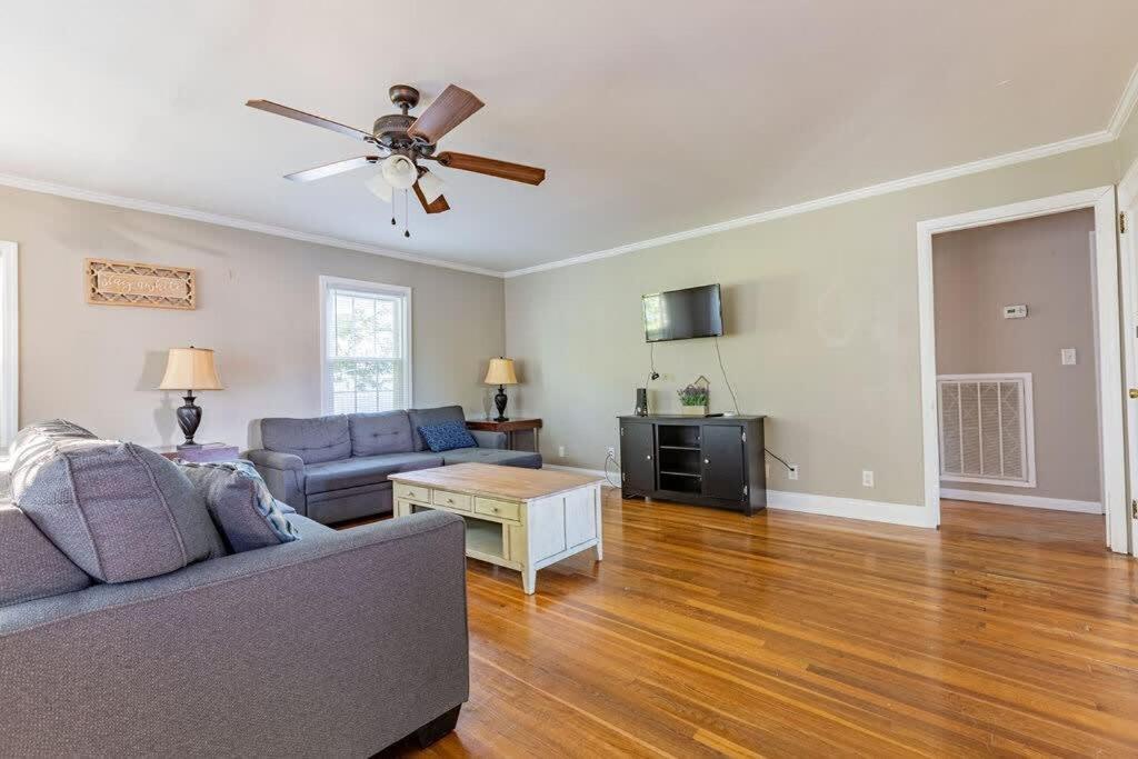 Charming 3-Bedroom Home In Rossville, Ga - Family Retreat Exteriör bild